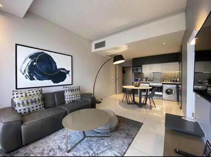 Hotel Apartment In Sandton Private Unit Johannesburg Exterior photo